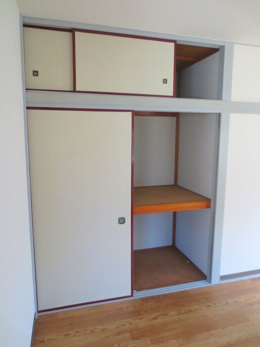 物件内観写真10　(収納)