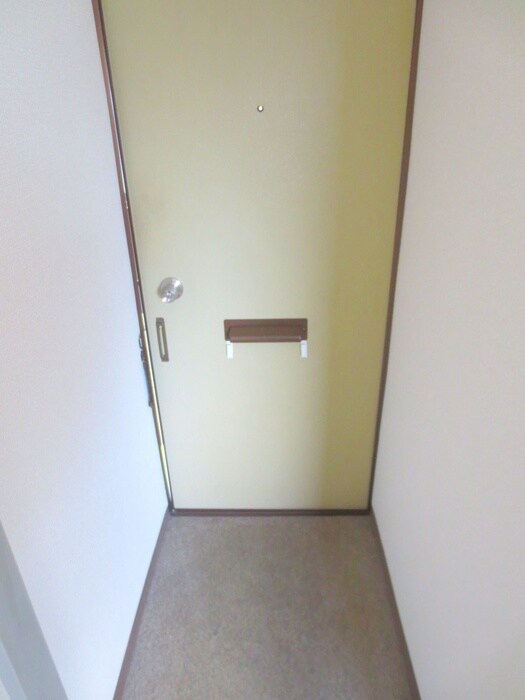 物件内観写真16　(玄関)