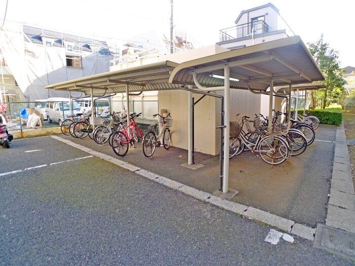 サリシャン市川の駐輪場
