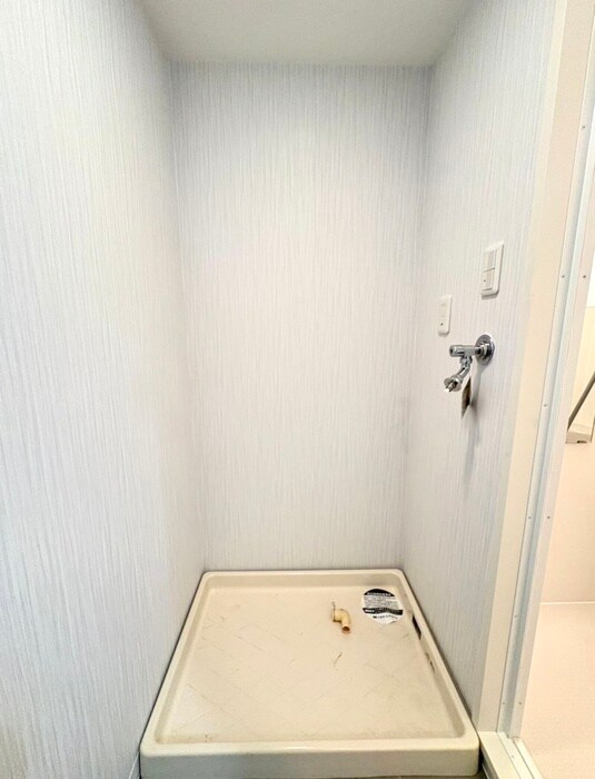 物件内観写真15　(洗濯機置場)