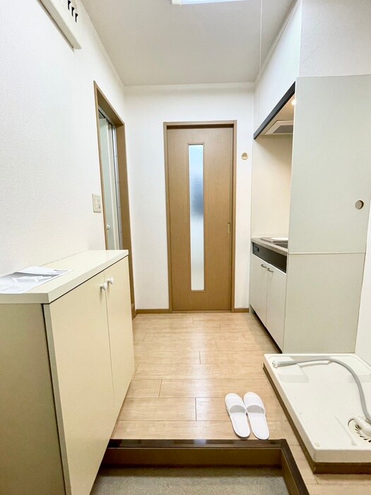 物件内観写真15　(玄関)