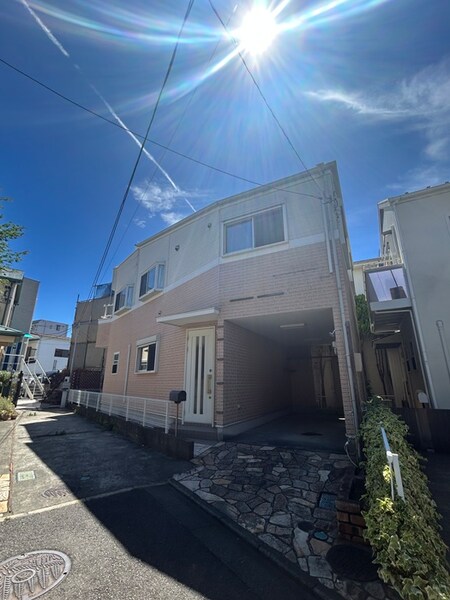 片瀬海岸２丁目貸家外観写真
