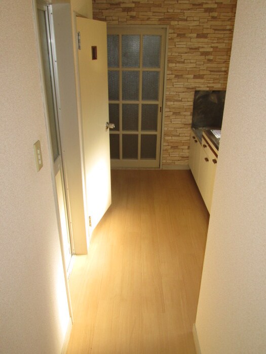 物件内観写真12　(廊下)