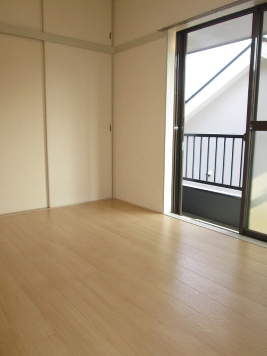 物件内観写真15　(居室)