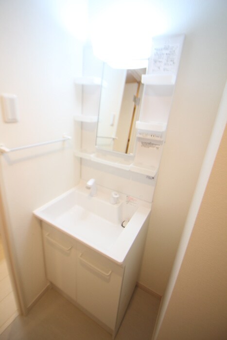 物件内観写真11　(洗面)