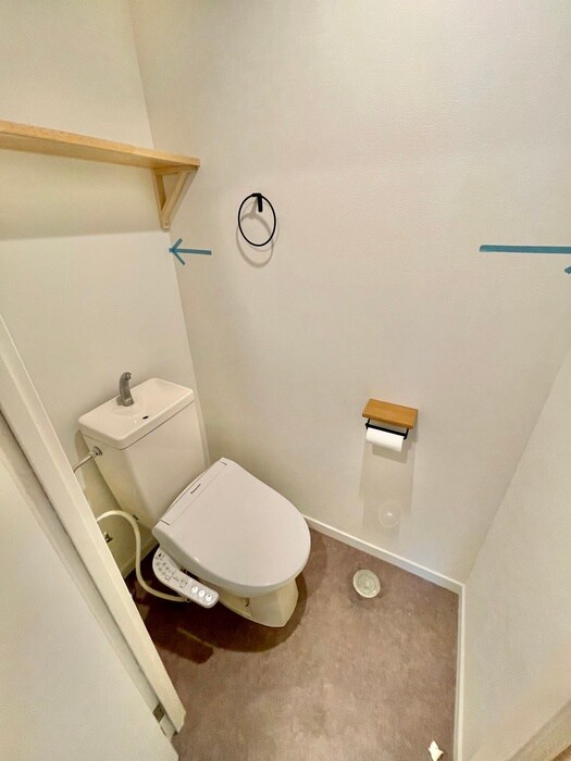 物件内観写真8　(トイレ)