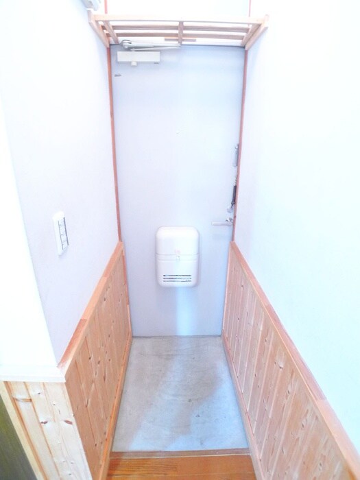 物件内観写真18　(玄関)