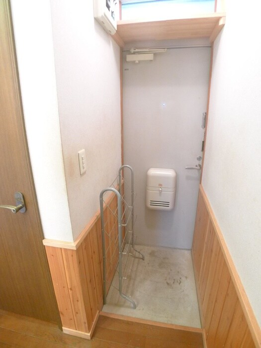 物件内観写真19　(玄関)