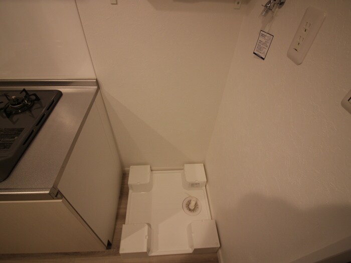 物件内観写真8　(洗濯機置場)