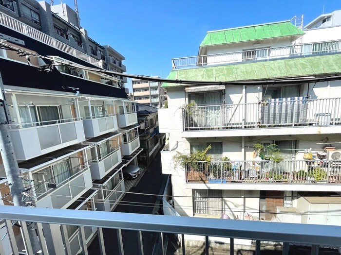 物件内観写真10　(室内からの展望)