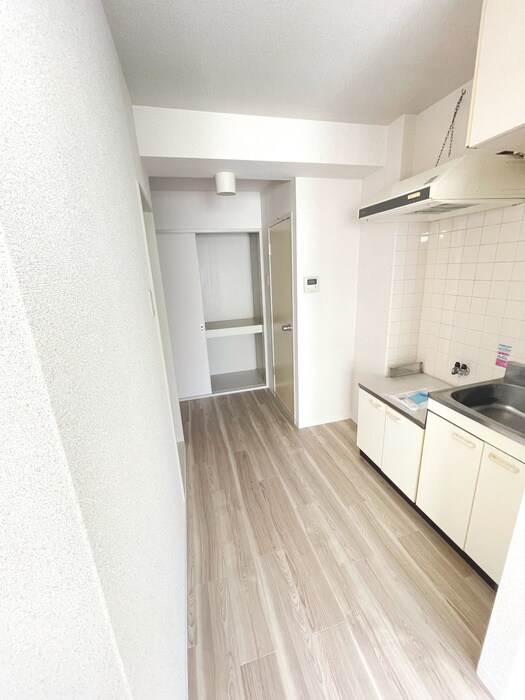 物件内観写真12　(廊下)