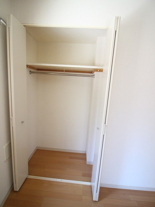 物件内観写真13　(収納)