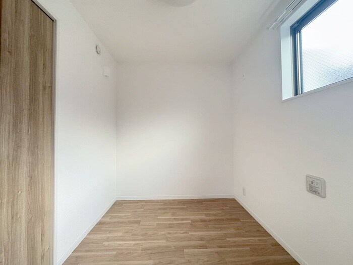 物件内観写真9　(居室)