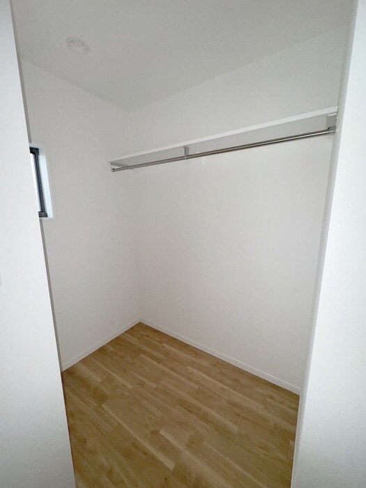 物件内観写真15　(収納)