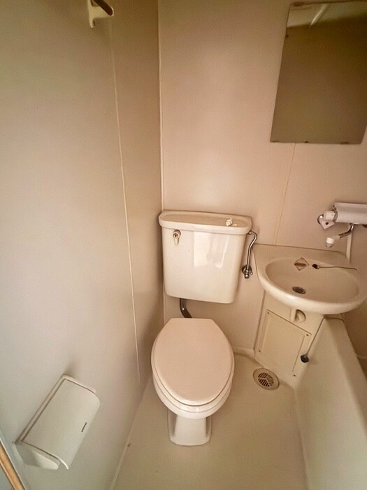 物件内観写真12　(トイレ)