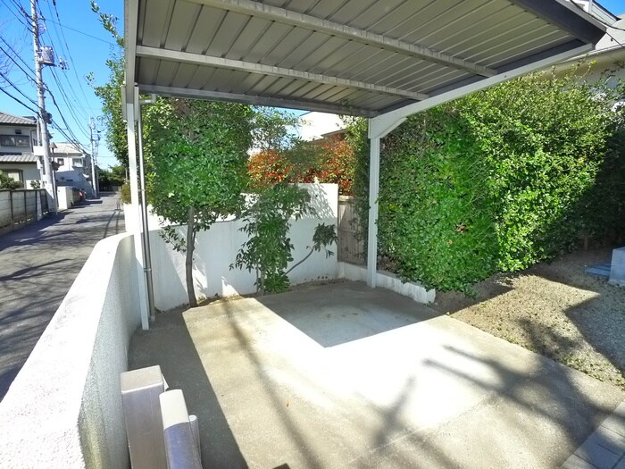 物件外観写真5　(駐輪場)