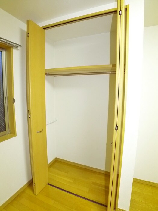 物件内観写真12　(収納)