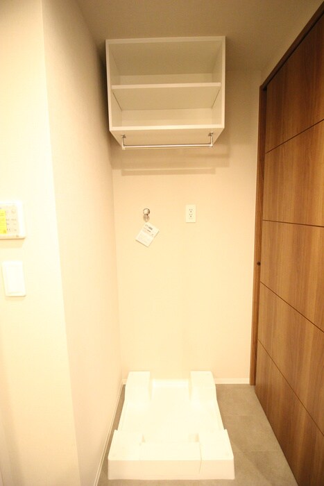 物件内観写真10　(洗濯機置場)