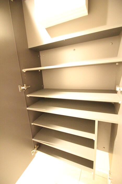 物件内観写真15　(靴箱)