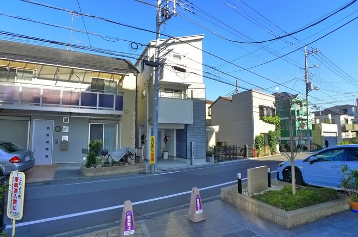 物件外観写真3　(周辺環境)