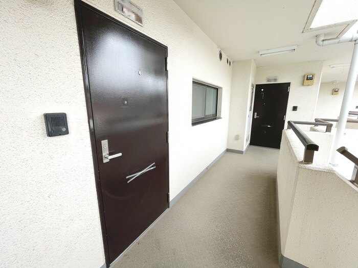 物件内観写真22　(玄関)