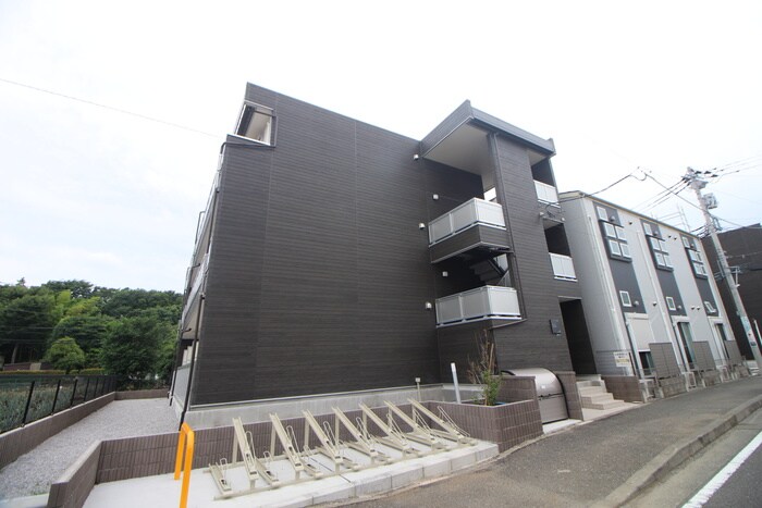 物件外観写真2　(外観写真)