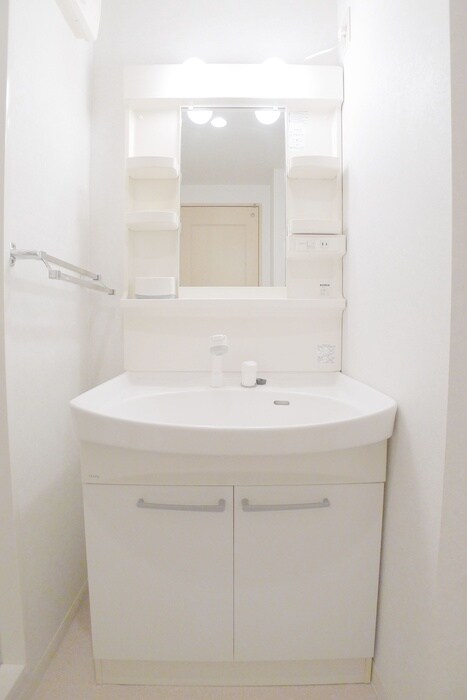 物件内観写真8　(洗面)