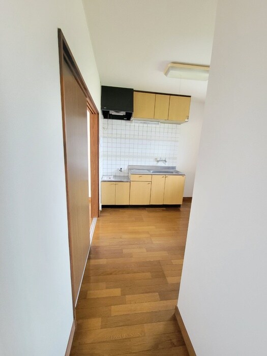 物件内観写真14　(廊下)