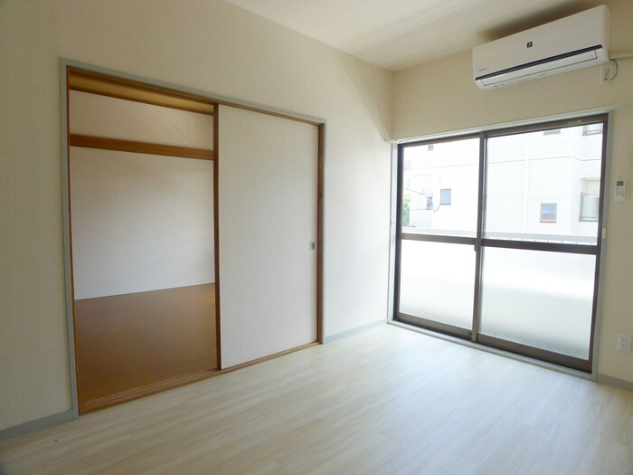 物件内観写真9　(居室)