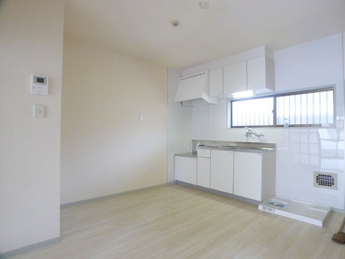 物件内観写真11　(廊下)