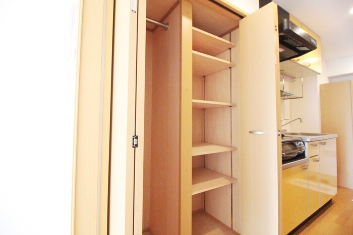 物件内観写真8　(収納)