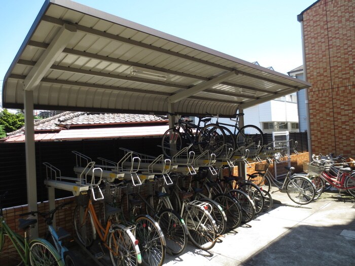 物件外観写真3　(駐輪場)