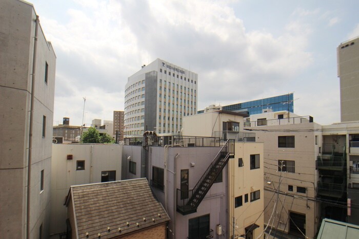 物件内観写真18　(室内からの展望)