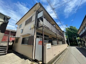 ホワイトハイム外観写真