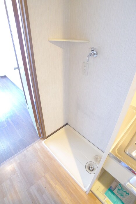 物件内観写真21　(洗濯機置場)