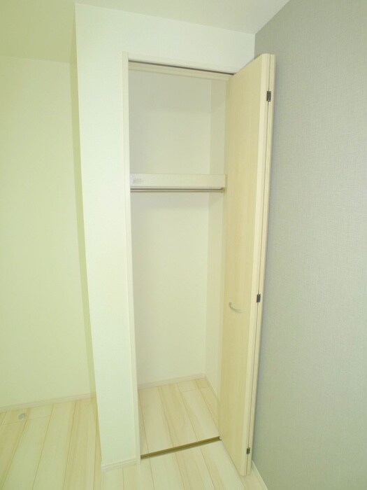 物件内観写真12　(収納)