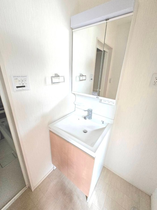 物件内観写真10　(洗面)