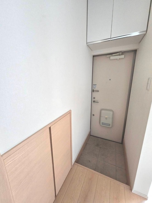 物件内観写真12　(玄関)