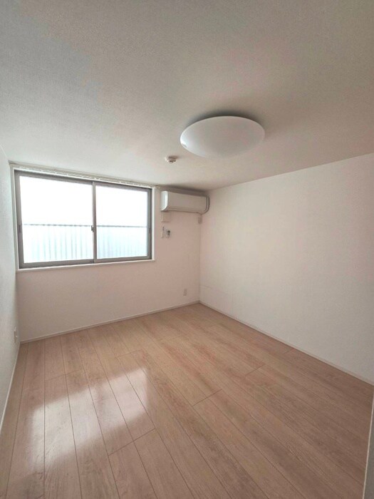 物件内観写真16　(居室)