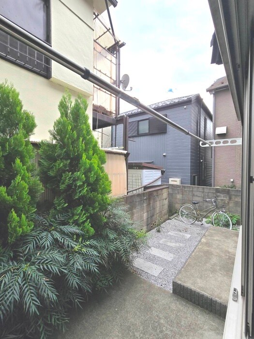 物件内観写真17　(室内からの展望)