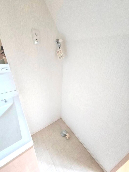 物件内観写真20　(洗濯機置場)