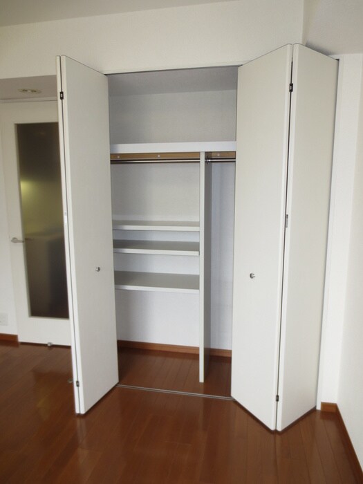 物件内観写真12　(収納)