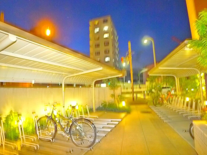 物件外観写真5　(駐輪場)