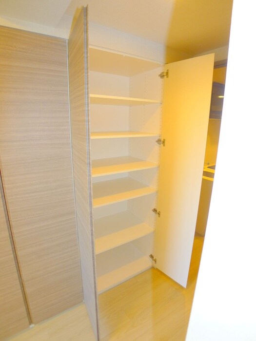 物件内観写真21　(収納)