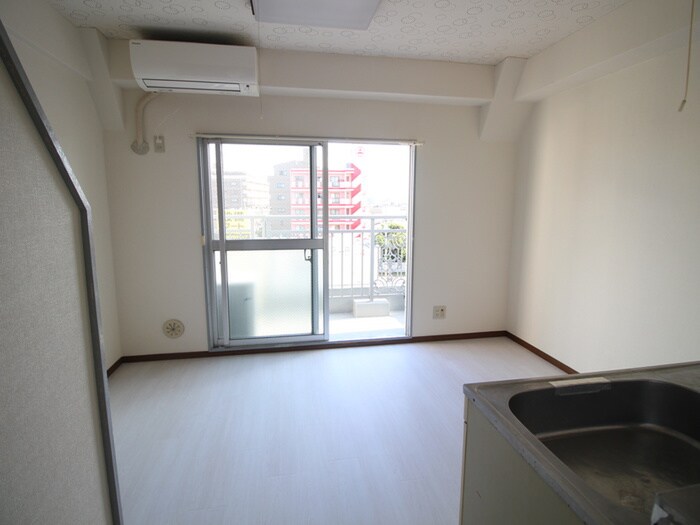 物件内観写真8　(居室)