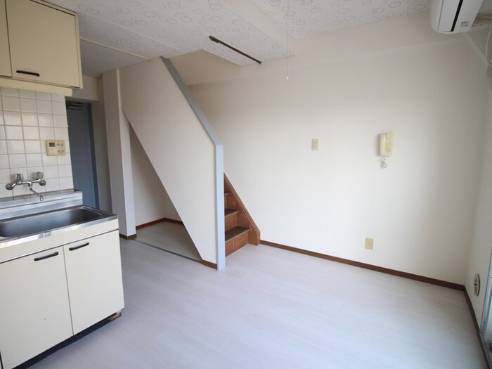 物件内観写真9　(居室)