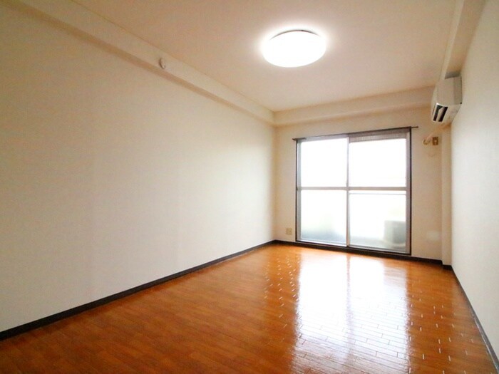 物件内観写真4　(居室)