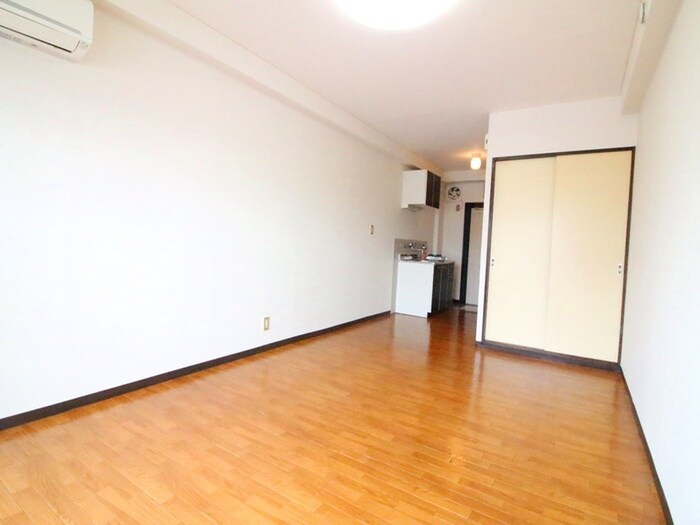 物件内観写真5　(室内からの展望)