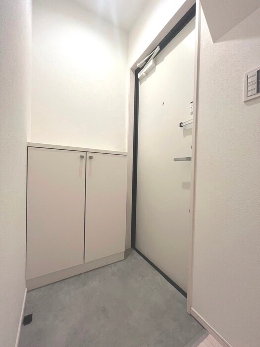 物件内観写真12　(玄関)