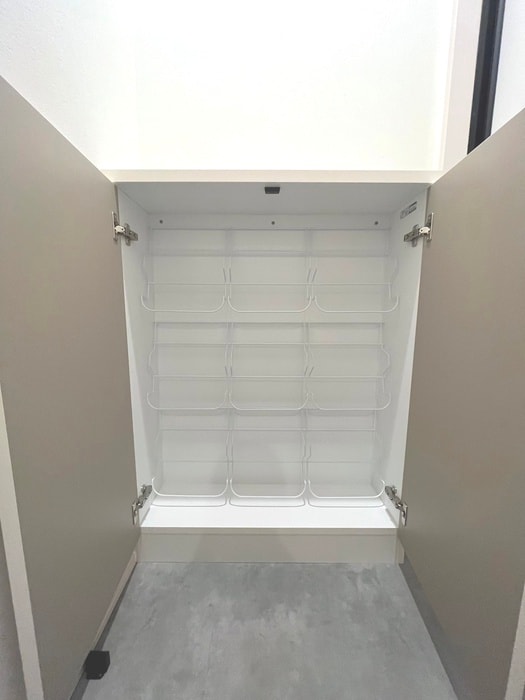 物件内観写真14　(靴箱)